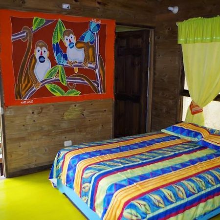 Wood House Hostel La Fortuna 外观 照片