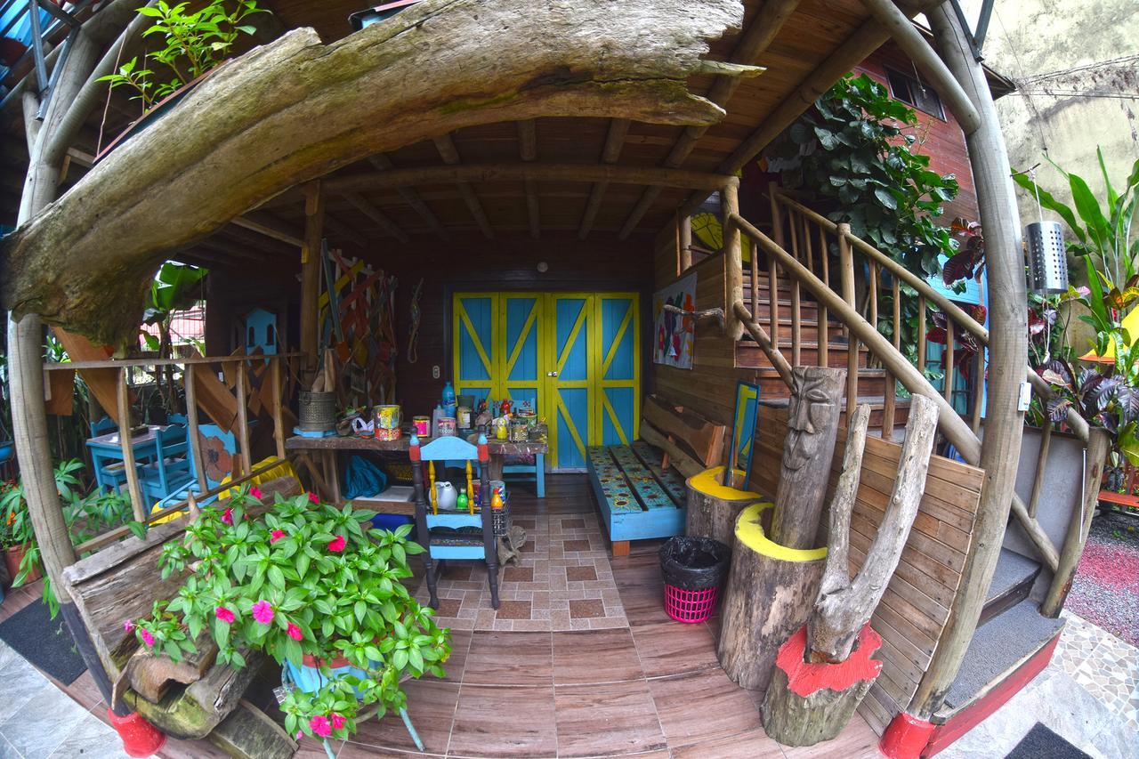 Wood House Hostel La Fortuna 外观 照片