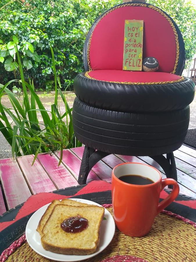 Wood House Hostel La Fortuna 外观 照片